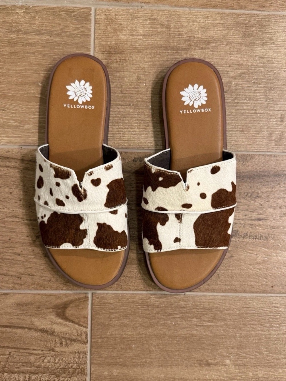 Yellow Box Cowhide Slide Sandals - Brown & White Size 6